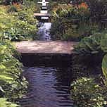 Ручей с мостиками в аквасаде